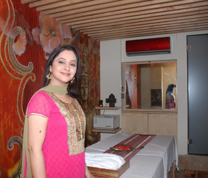 Mrinal Kulkarni at one our outlet launch